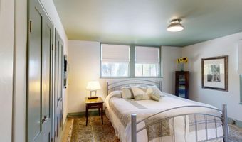 75 Court St, Belfast, ME 04915