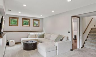 8312 140th Street Ct, Apple Valley, MN 55124