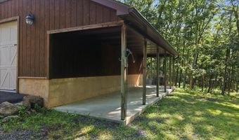 14 E Point Rd, Albrightsville, PA 18210