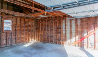 496 Burnsford Ave, Bridgeport, CT 06606