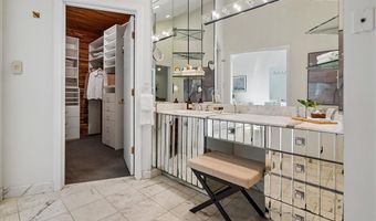 9100 ALDERSHOT Dr, Bethesda, MD 20817