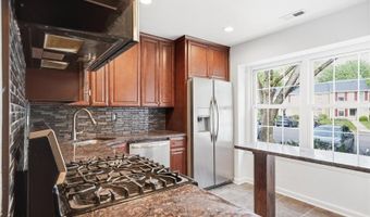 293 Gettysburg Way, Bayonne, NJ 07035