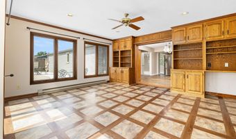 415 Duryea Dr, Auburn, IN 46706
