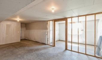 2725 NW 41st St, Ankeny, IA 50023