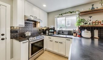 1225 EMERSON St NE, Washington, DC 20017