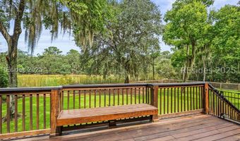 30 Dolphin Point Dr, Beaufort, SC 29907