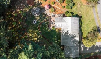 8 Brookdale Cir, Billerica, MA 01821