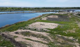 Lake Front Ln, Caldwell, ID 83607