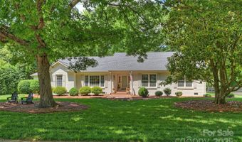 7022 Lancer Dr, Charlotte, NC 28226