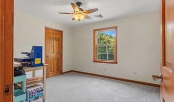 3 Courtney Ln, Hopkinton, RI 02832