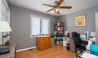 541 N 4th Ave, Addison, IL 60101