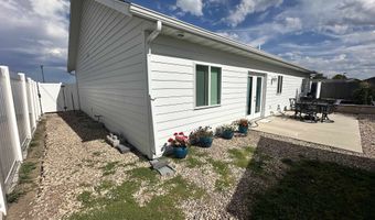 1622 Dacar St, Belle Fourche, SD 57717