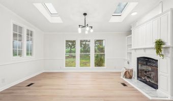 444 Church St, Appomattox, VA 24522