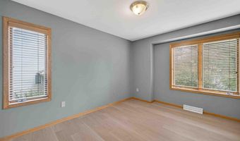 626 Samuel Dr, Madison, WI 53717