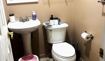 2905 MADALINE Dr, Avenel, NJ 07001