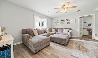 28 Paige Dr, Coventry, RI 02816