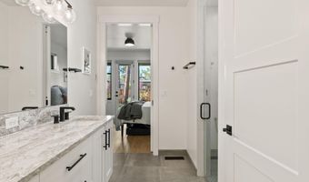 1185 NW Singleton Pl, Bend, OR 97703