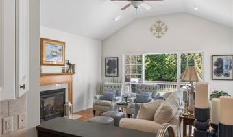 25 Southern View Dr, Narragansett, RI 02882