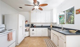 2048 Pomegranate Ln, Fallbrook, CA 92028