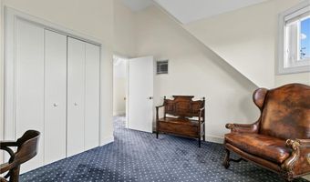 15 Hammersmith Rd #14, Newport, RI 02840