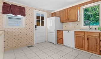 36 Westhill Dr, Cranston, RI 02920