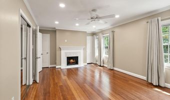 2345 S ROLFE St S, Arlington, VA 22202