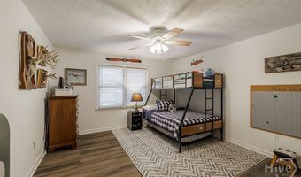 220 Eaglewood Ct, Athens, GA 30606