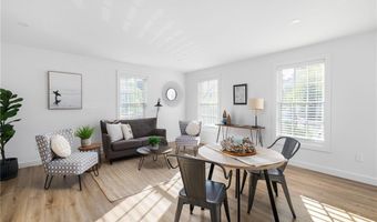 32 Exchange St A2, East Greenwich, RI 02818