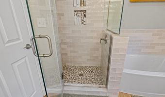 23 Stone Farm Rd, Barrington, NH 03825