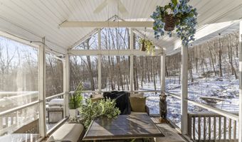 704 Cherry Brook Rd, Canton, CT 06019