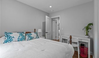 18 Sylvan Ter, Newport, RI 02840