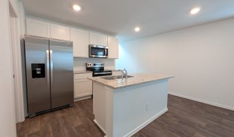 10520 RAINBOW Frst, Adkins, TX 78101