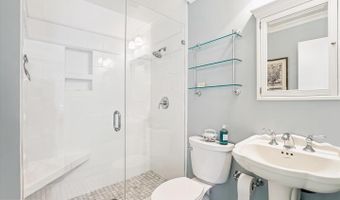 2518 S WALTER REED Dr #A, Arlington, VA 22206