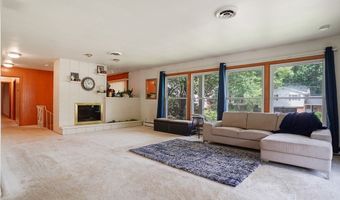 821 Cliffside Dr, Akron, OH 44313