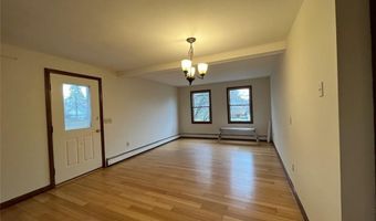 3 Buttonwood St 1, Bristol, RI 02809