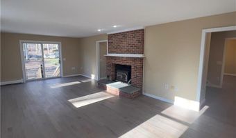 155 Beechwood Trl, Exeter, RI 02822