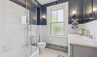 12 Park St, Newport, RI 02840