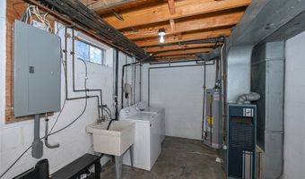 1665 Dominion Dr, Akron, OH 44313
