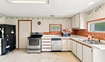 227 S Main St, Coventry, RI 02816