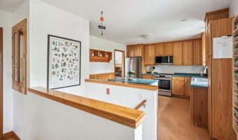 213 Pleasant Ave, Burlington, VT 05408