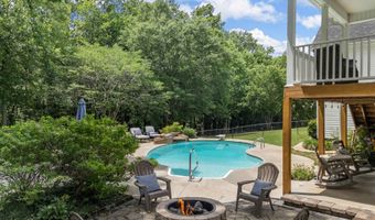 379 Shallowford Dr, Boiling Springs, SC 29316