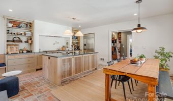 22 Kenilwood Pl, Asheville, NC 28803