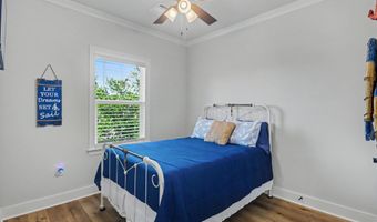 4059 Robin St, Bay St. Louis, MS 39520
