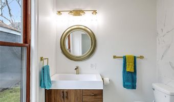 27 S Baptist St, Newport, RI 02840