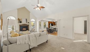 221 19th St SW, Altoona, IA 50009