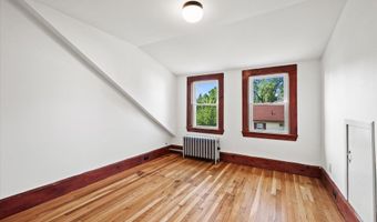 30 Munroe St, Bangor, ME 04401