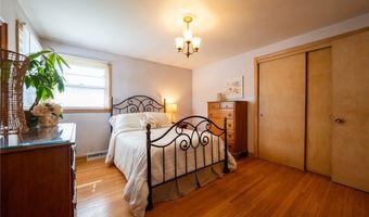 135 Alberta Dr, Amherst, NY 14226
