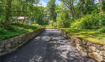 1812 Old Louisquisset Pike, Lincoln, RI 02865