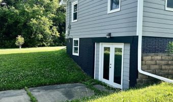 121 H Ave W, Albia, IA 52531