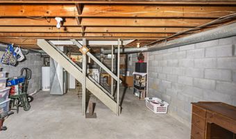 9 Campagna Dr, Albany, NY 12205